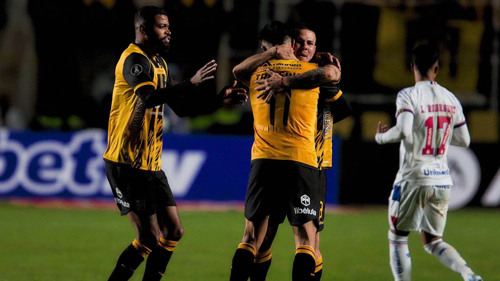 The Strongest celebrates after scoring against Bahia