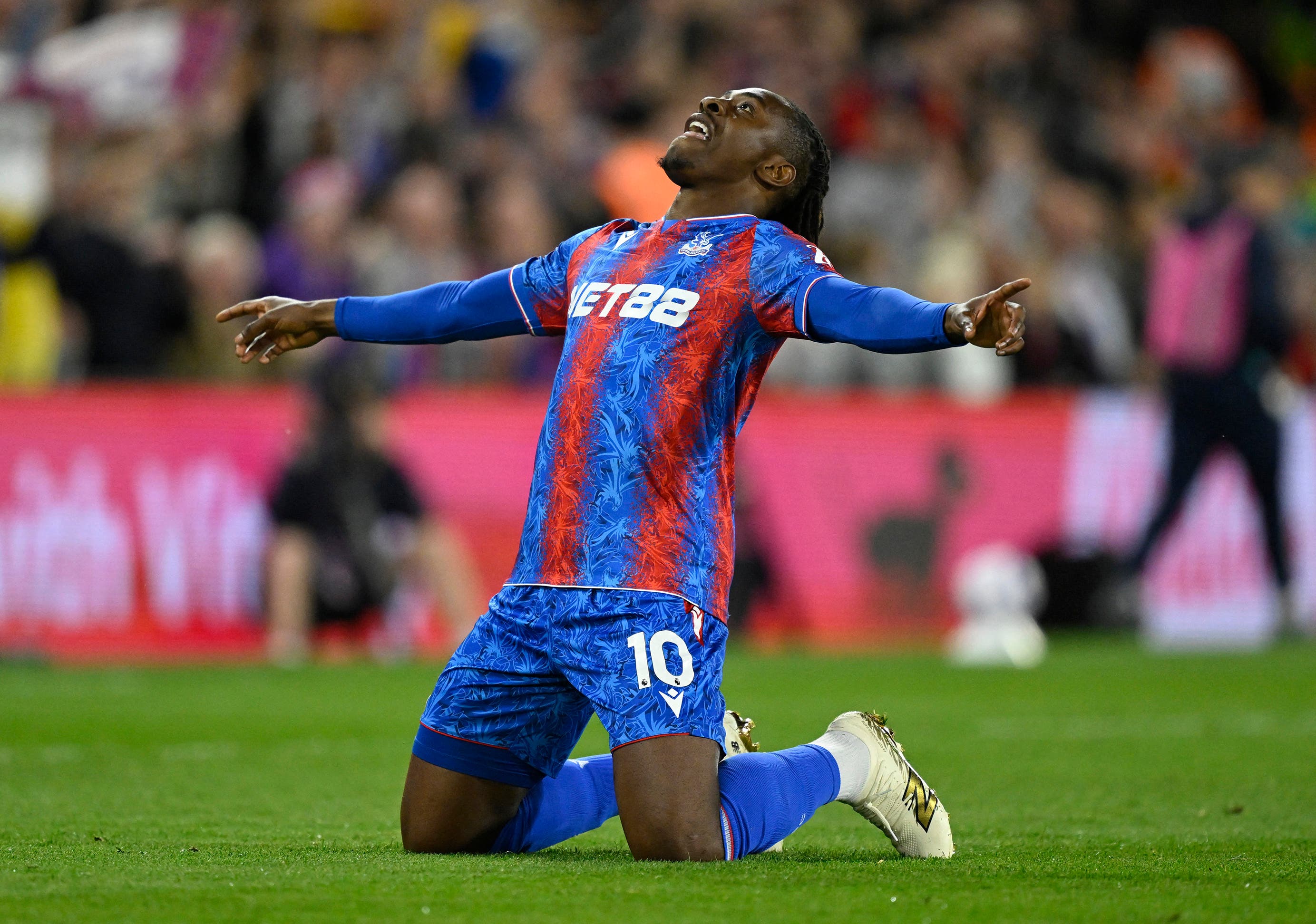 Eberechi Eze celebrates a goal during a match with Crsytal Palace.