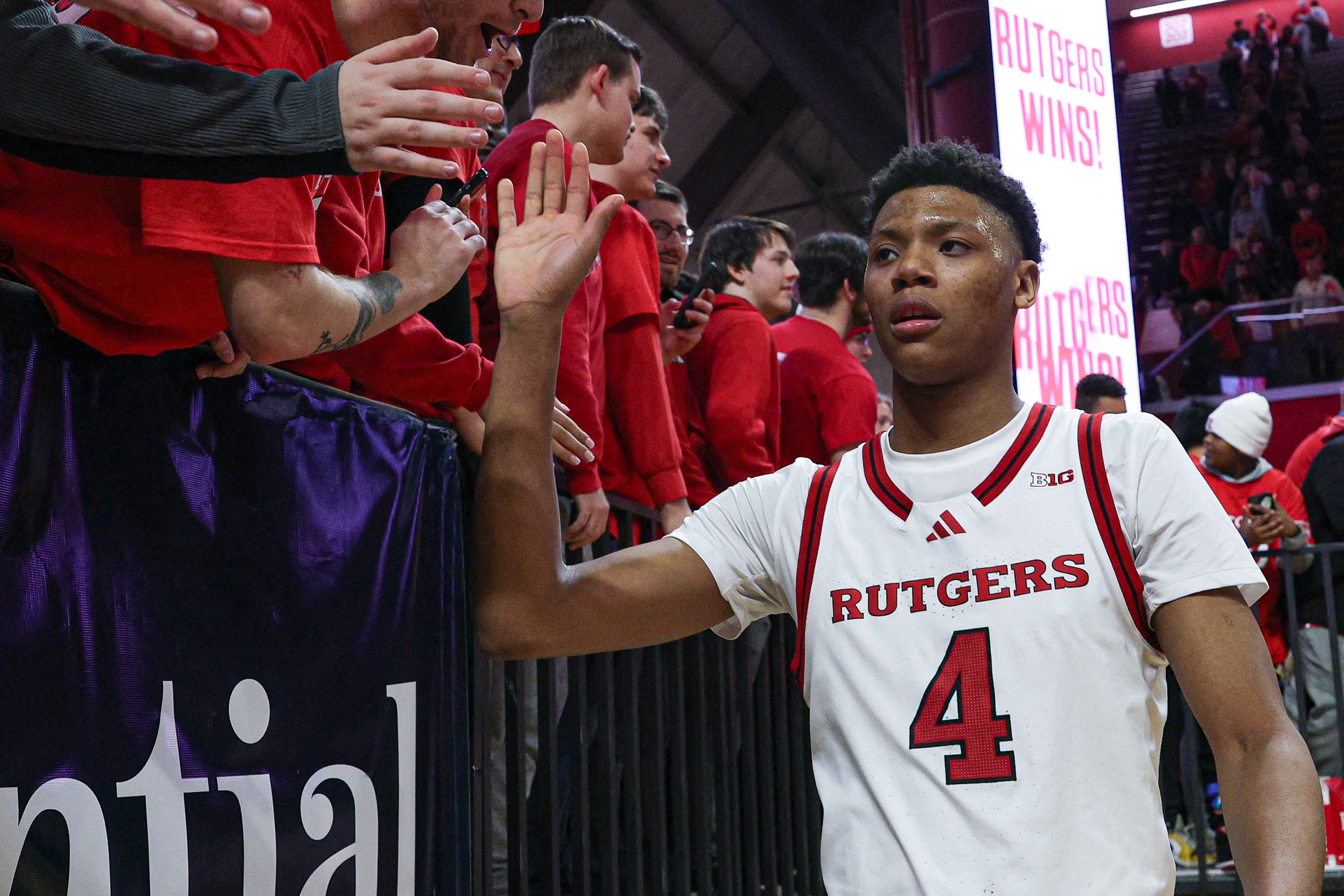 Ace Bailey greeting fans at Rutgers against Minnesota.