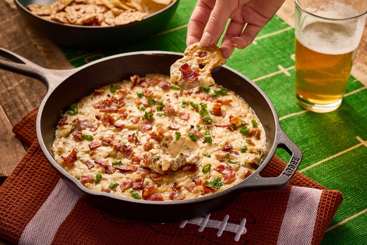Cheesy Bacon Dip with Caramelized Onion 