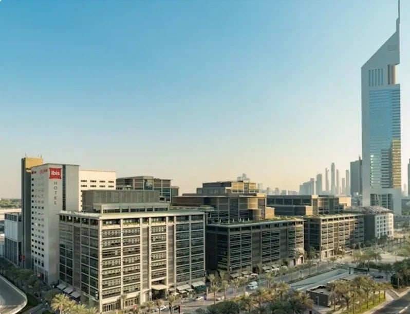 Dubai office photo