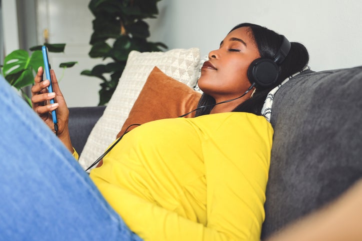 woman-listening-to-smartphone.jpg