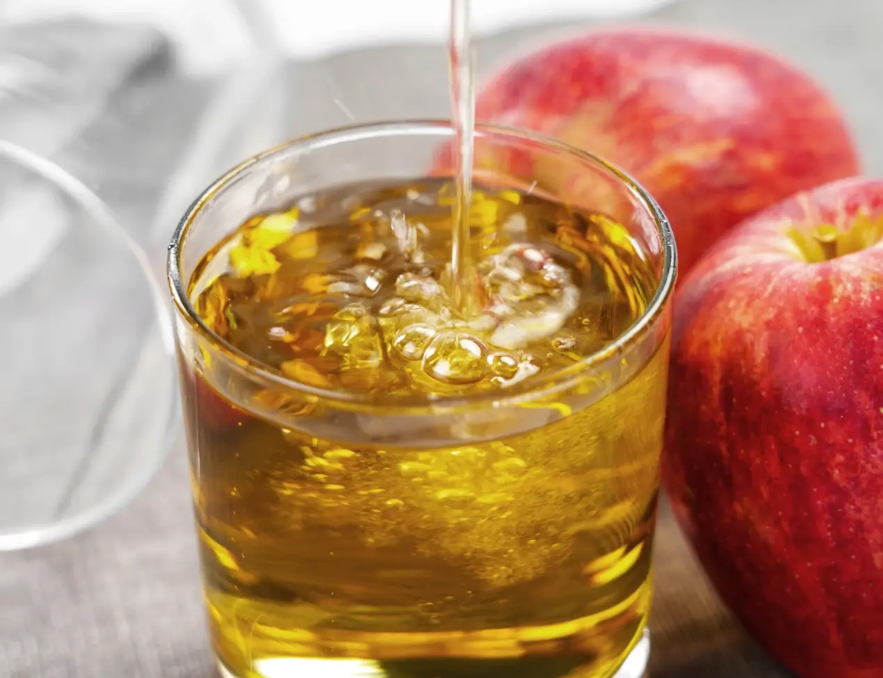 How can apple cider vinegar support gut health?