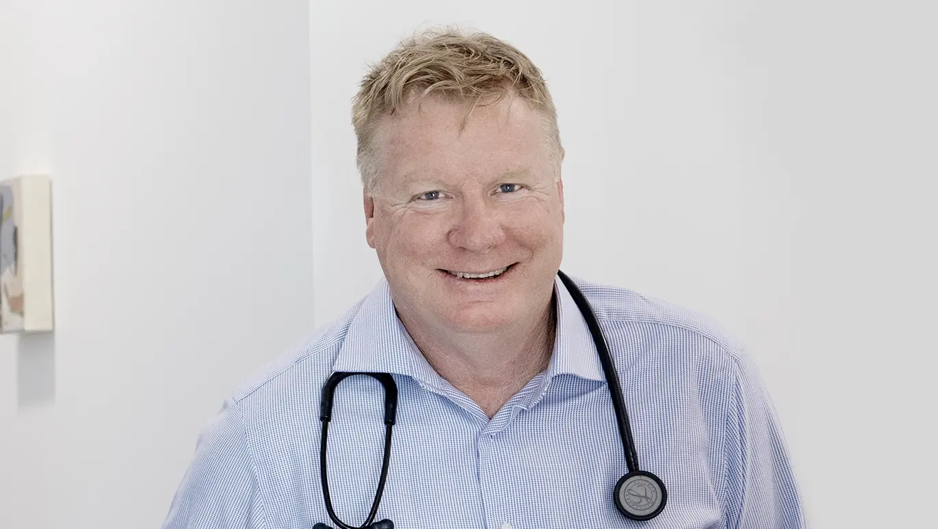 Dr Rob McCartney Occupational and Environmental Physician Chief Medical Officer, Woolworths Group healthylife Advisory Board Member.
