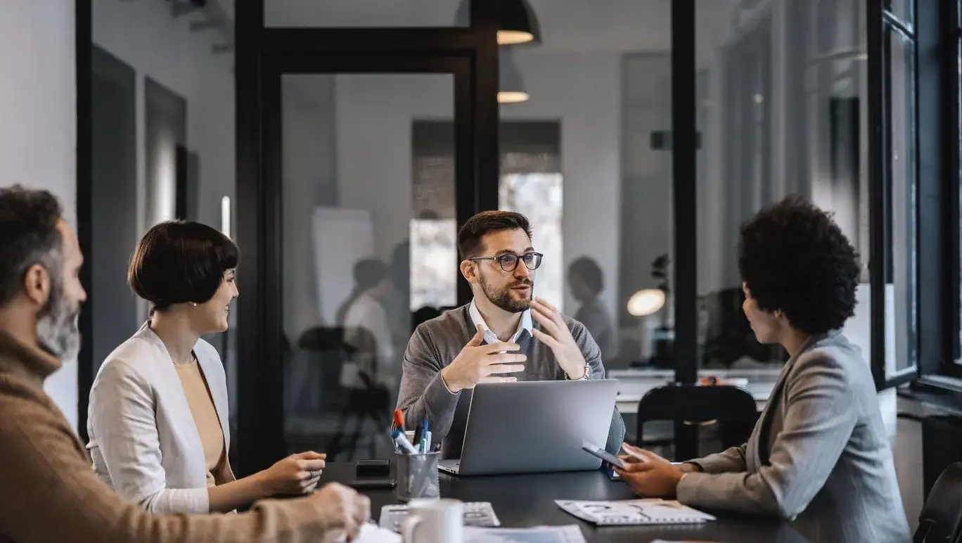 How to communicate effectively at work: 5 tips to success