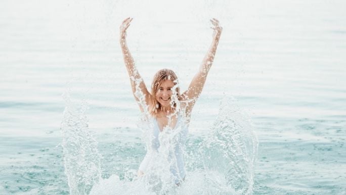 woman-splashing-in-water.jpg