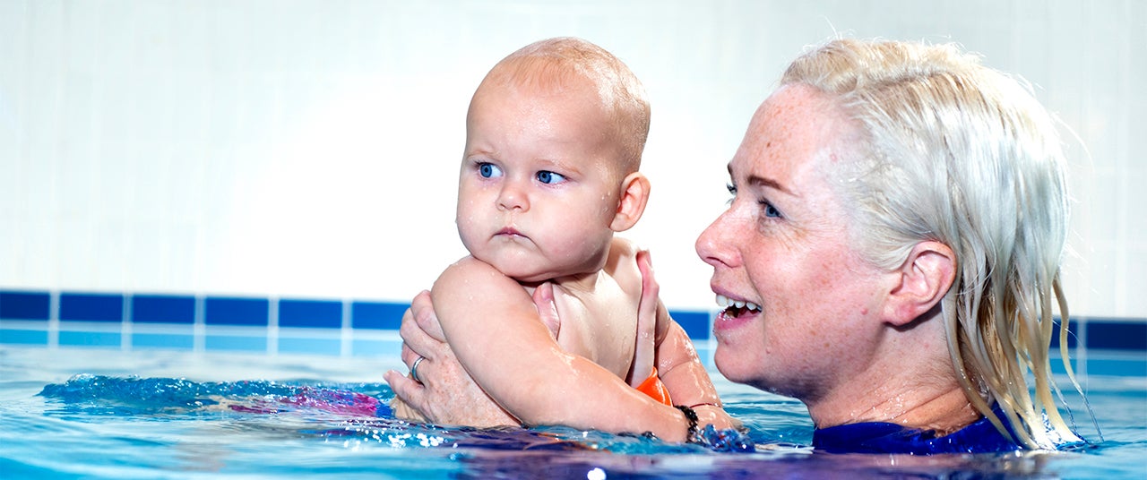 Water Babies baby swimming lesson