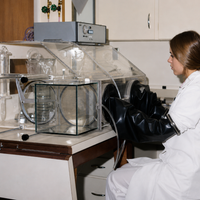 Anerobic Glove Box