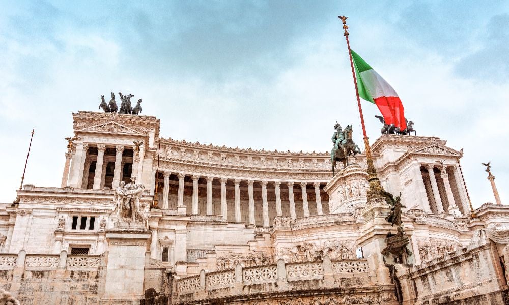 A major corruption scandal in Italy destroyed the reputation of parties and politicians.jpeg