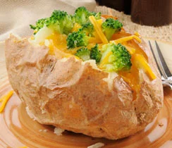 Broc ’n Cheese Dinner Jacket Potatoes