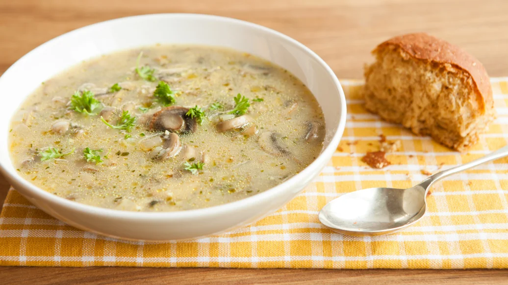 Soupe à l’orge et aux champignons