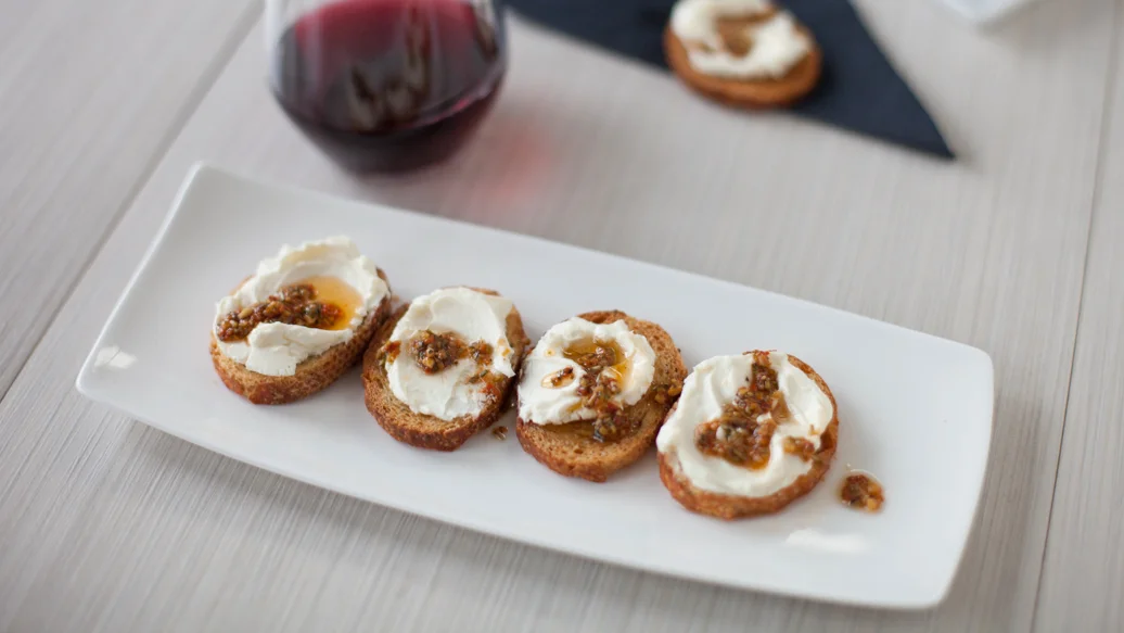 Molto Bene Crostini