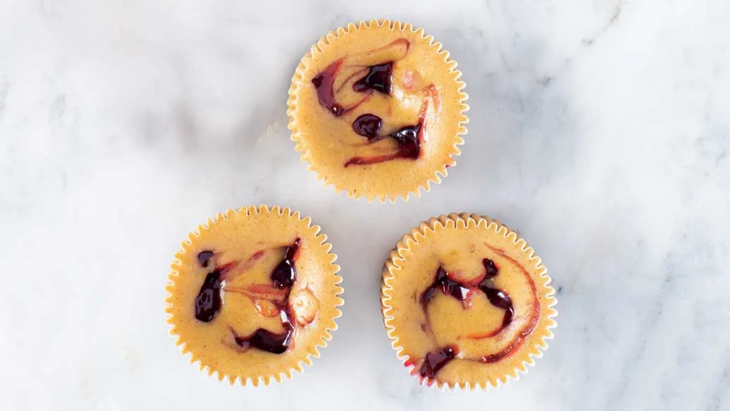 Raspberry Eggnog Cheesecake Tarts