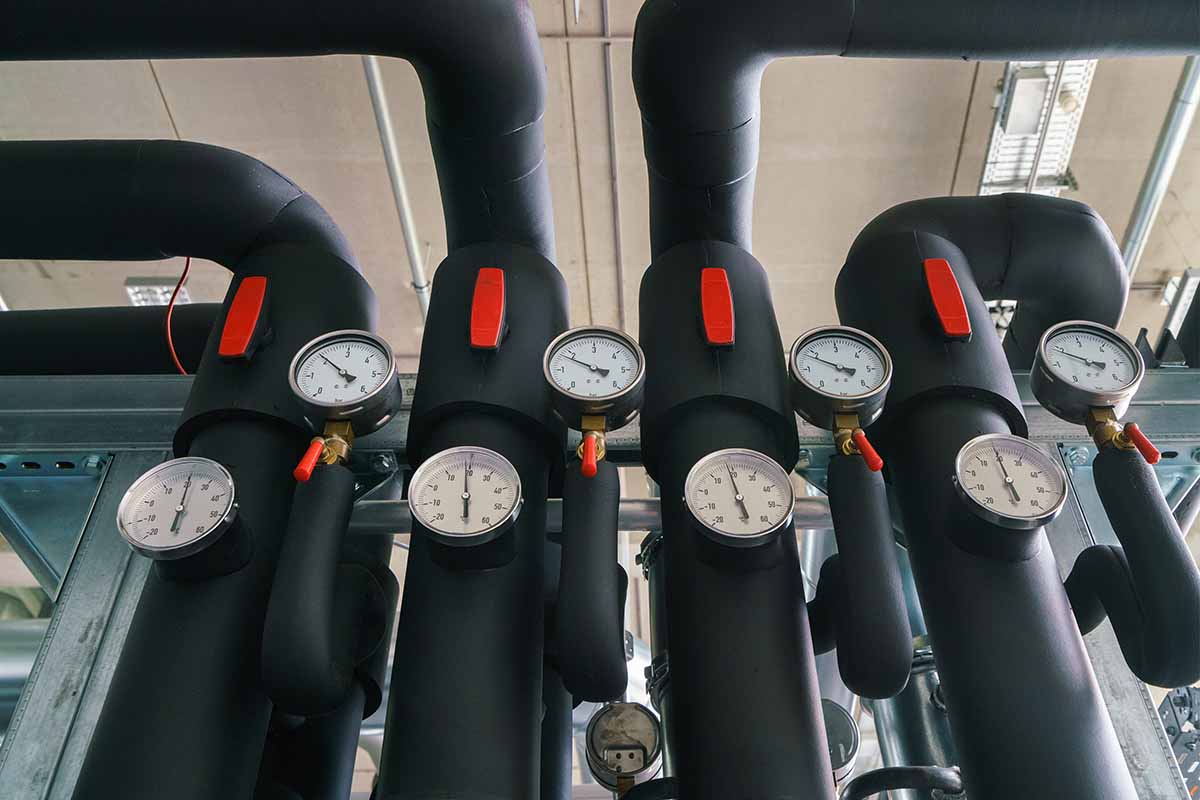 insulated pipes with gauges