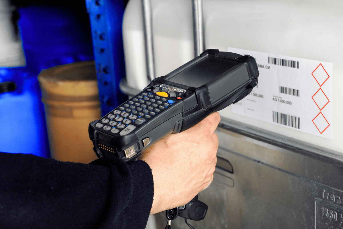 Reflective labels for barcode scanning