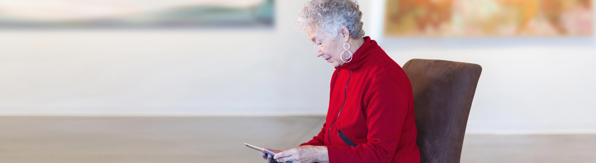 lady on ipad