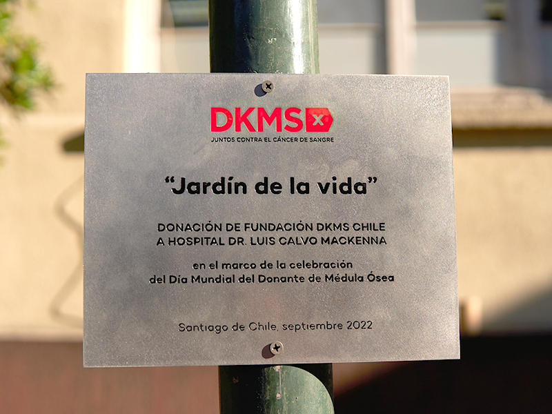 Placa inscripción Jardín de la Vida por DKMS