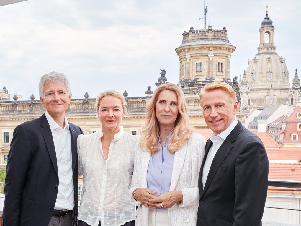 Imagen grupal del Equipo Ejecutivo Global integrado por (de izquierda a derecha) Prof. Dr. Johannes Schetelig(CSMO), Katharina Harf (CSO), Dr. Elke Neujahr (CEO) y Bernd Weinel (CFO) Imagen grupal del Equipo Ejecutivo Global integrado por (de izquierda a derecha) Prof. Dr. Johannes Schetelig(CSMO), Katharina Harf (CSO), Dr. Elke Neujahr (CEO) y Bernd Weinel (CFO)