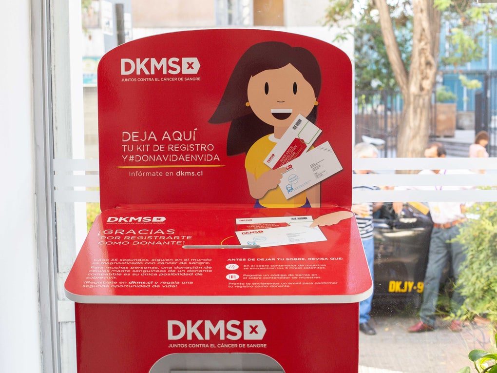 Buzón DKMS Devuelve tu kit  Buzón DKMS Devuelve tu kit