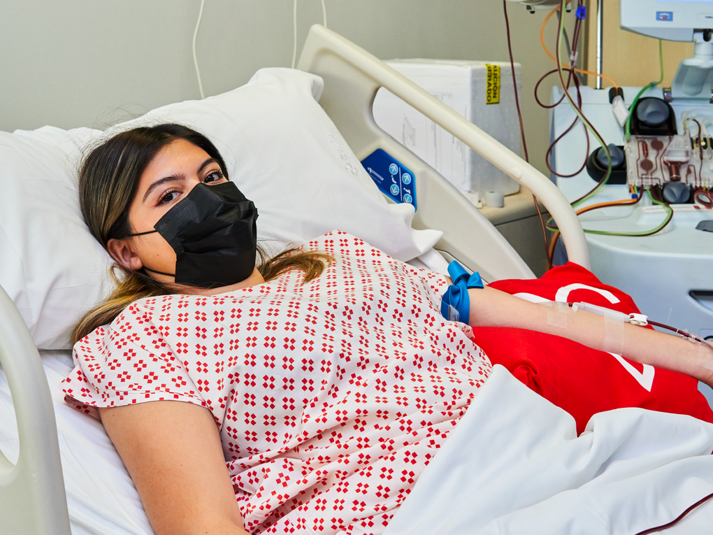 Natacha Garcés, donante DKMS en Clínica Dávila Natacha Garcés, donante DKMS en Clínica Dávila