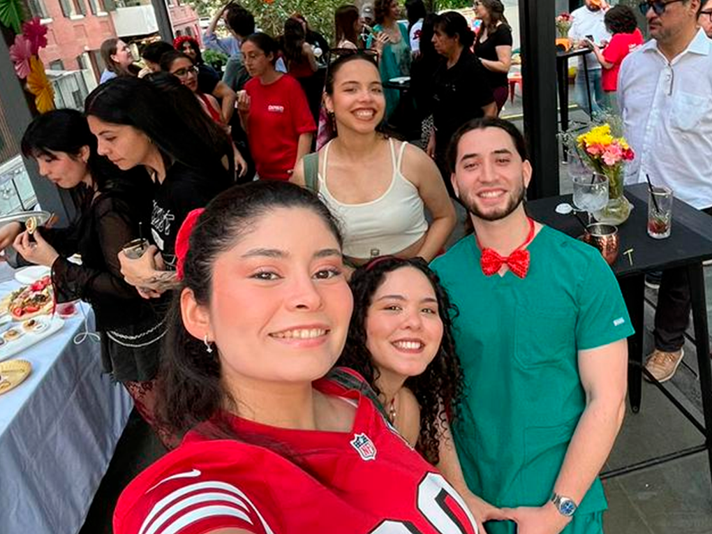 Voluntarios DKMS: Michelle, Valeria, Sofía, Víctor Voluntarios DKMS: Michelle, Valeria, Sofía, Víctor