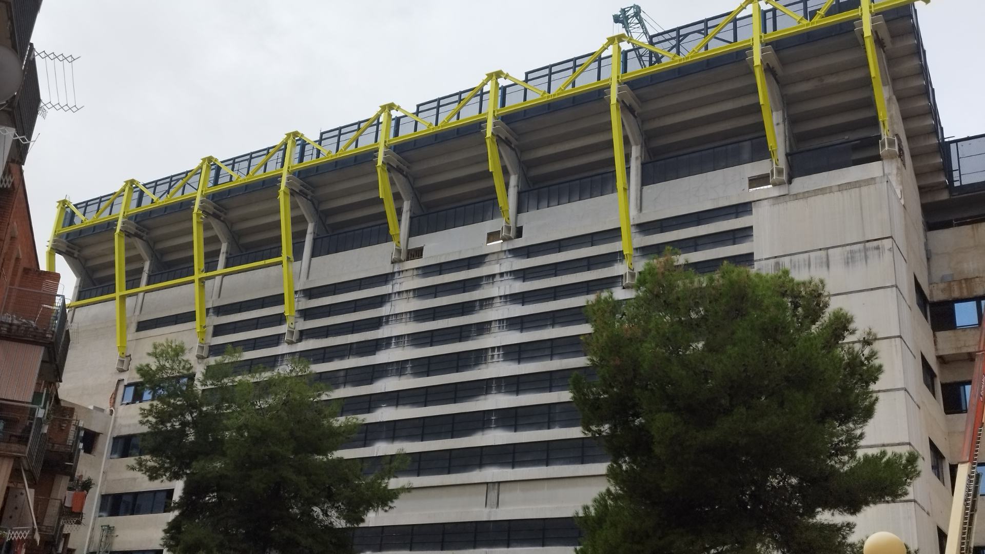 Die Überdachung des Stadions des Fußballclubs Villarreal