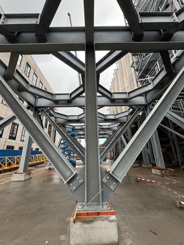 Assembly of the silo structure up to 35 m height at the large construction site in Rheinfelden
