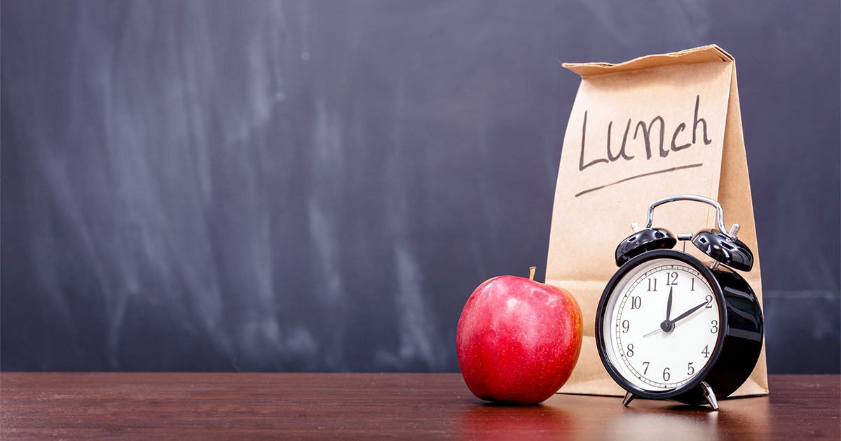 Making inexpensive school lunches