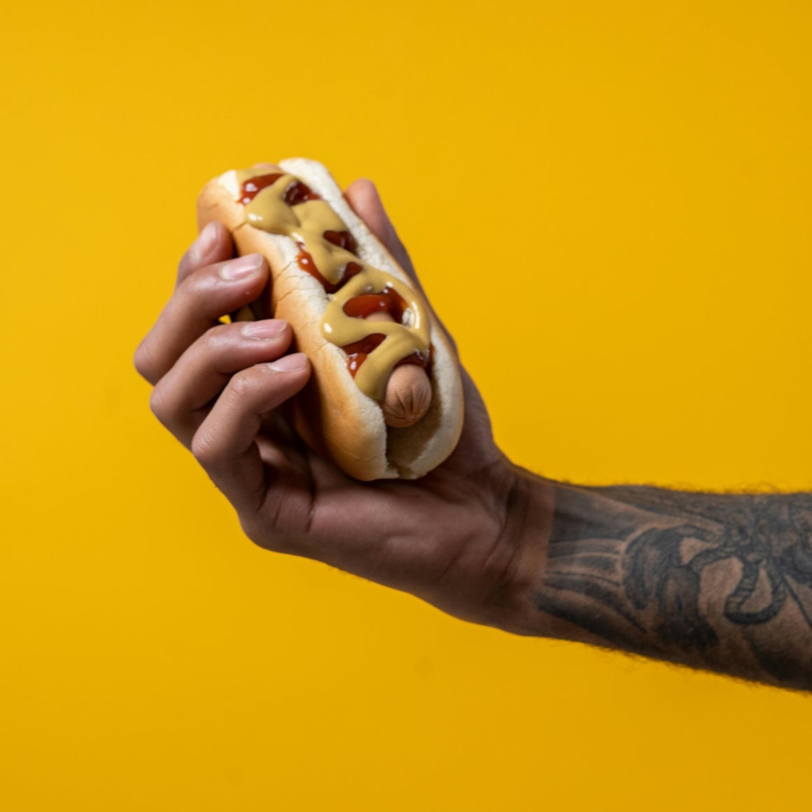 Oven-roasting hot dogs is a great alternative to grilling because you can brown them like you can on the grill. Craving a juicy, grilled hot dog in winter? The oven is the next best thing!