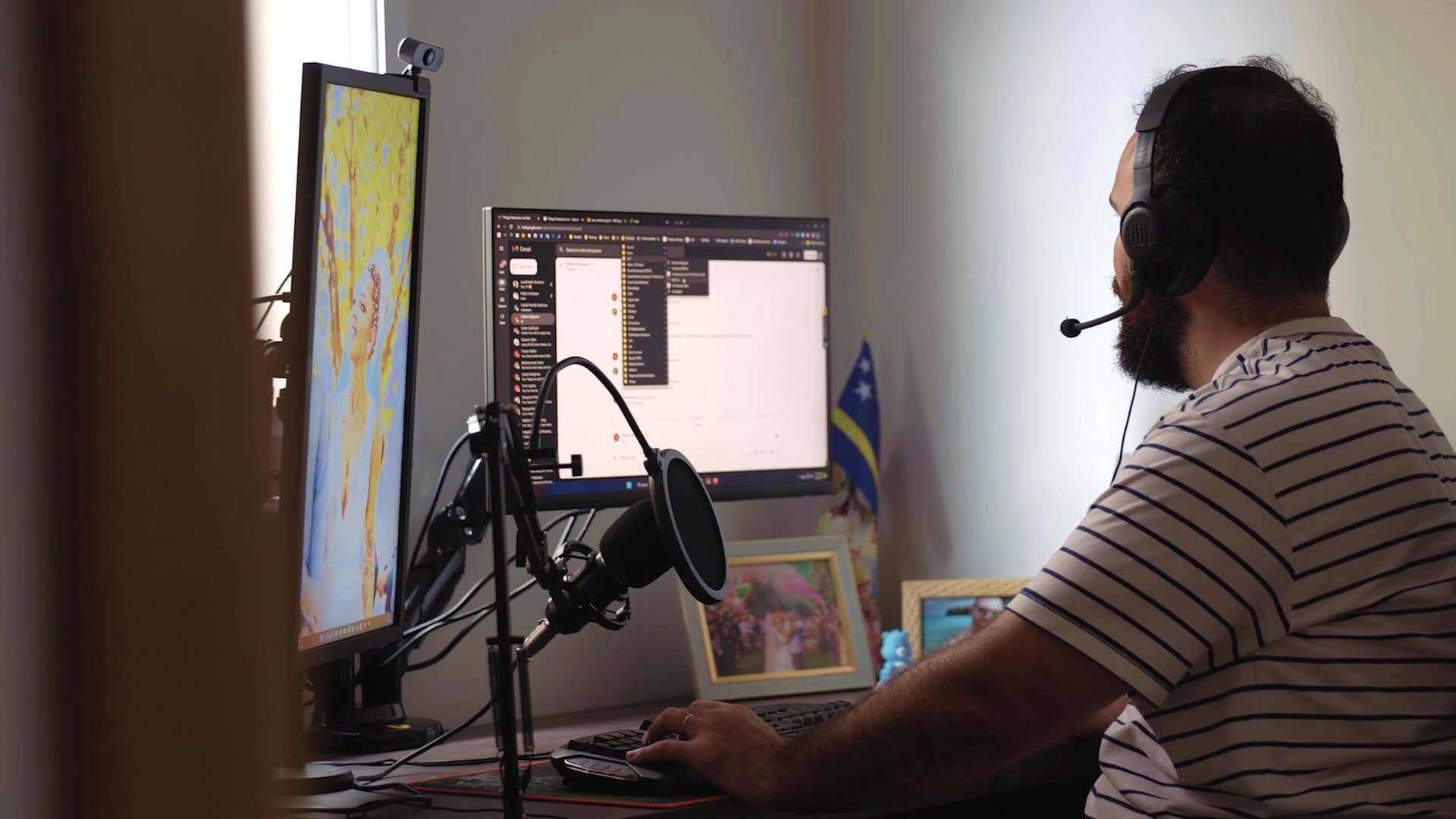 Manuel Da Silva at his home workstation.