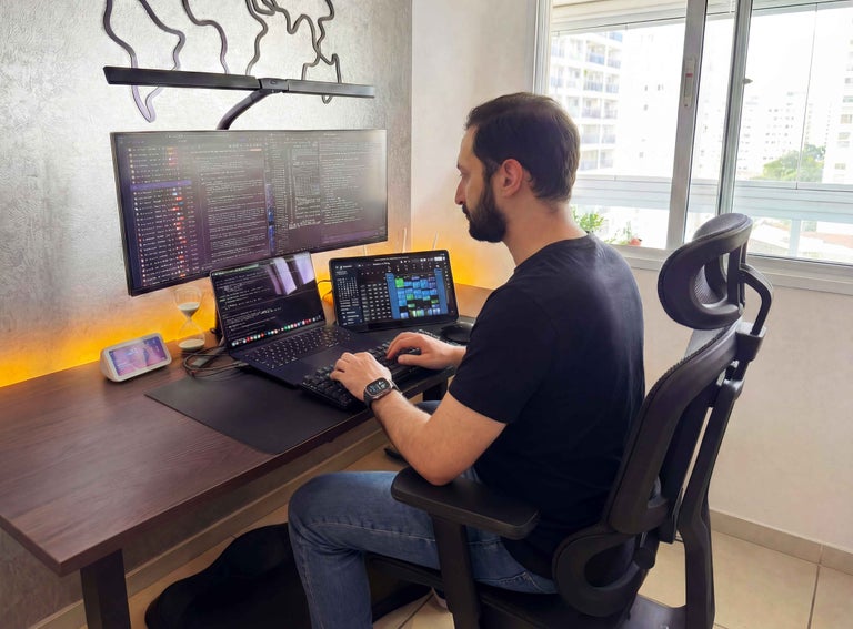 Jose Monteiro working with AI.