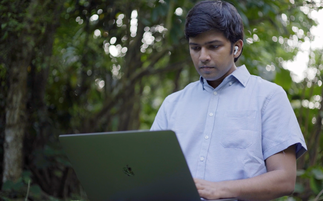 Isuru Samarasinghe working