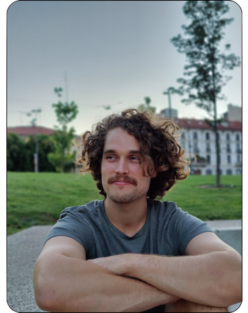 Murray Elphick, AI-First Content Writer