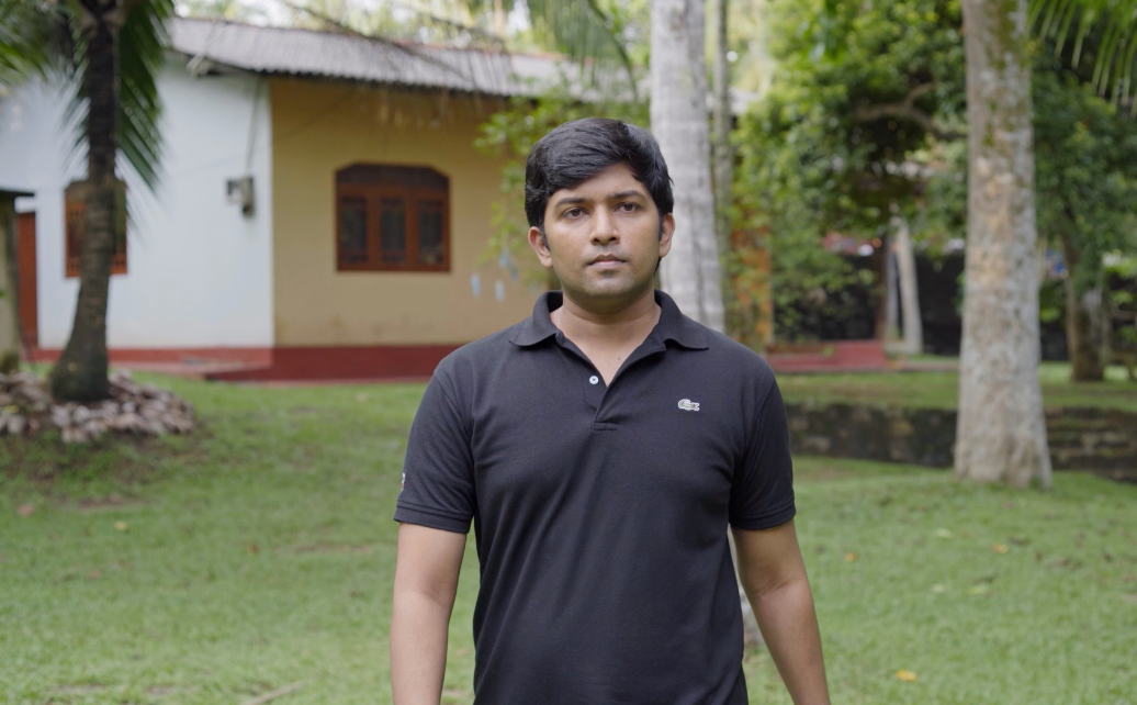 Isuru Samarasinghe walking