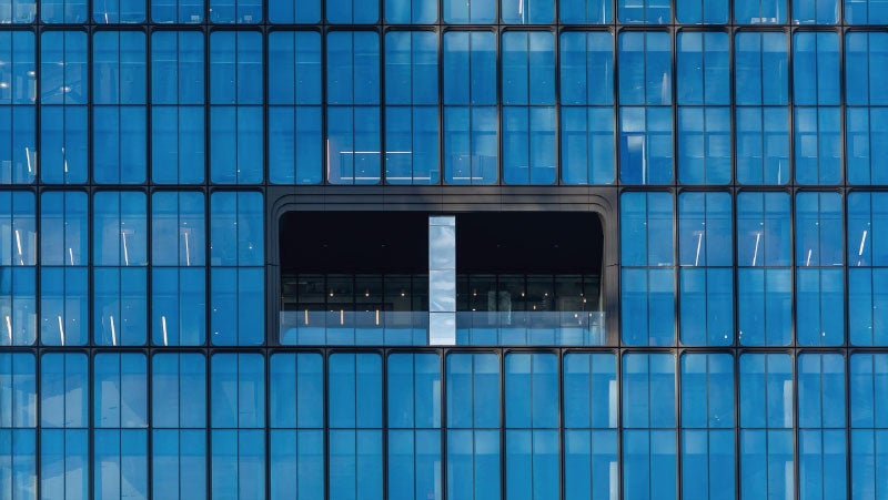 Close-up of 55 Hudson Yards' extrusions and windows, the first skyscraper in the US to be finished with powder coatings