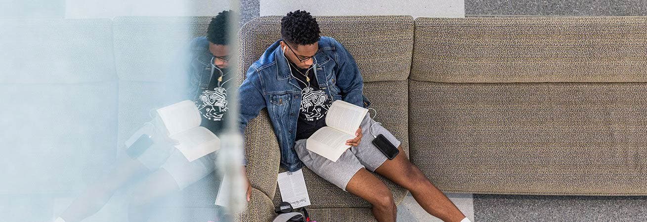 Baylor student reading a book