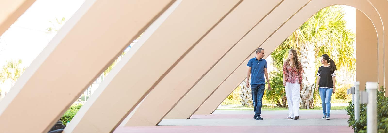 Students walking through the Texas A&M Corpus Christi campus