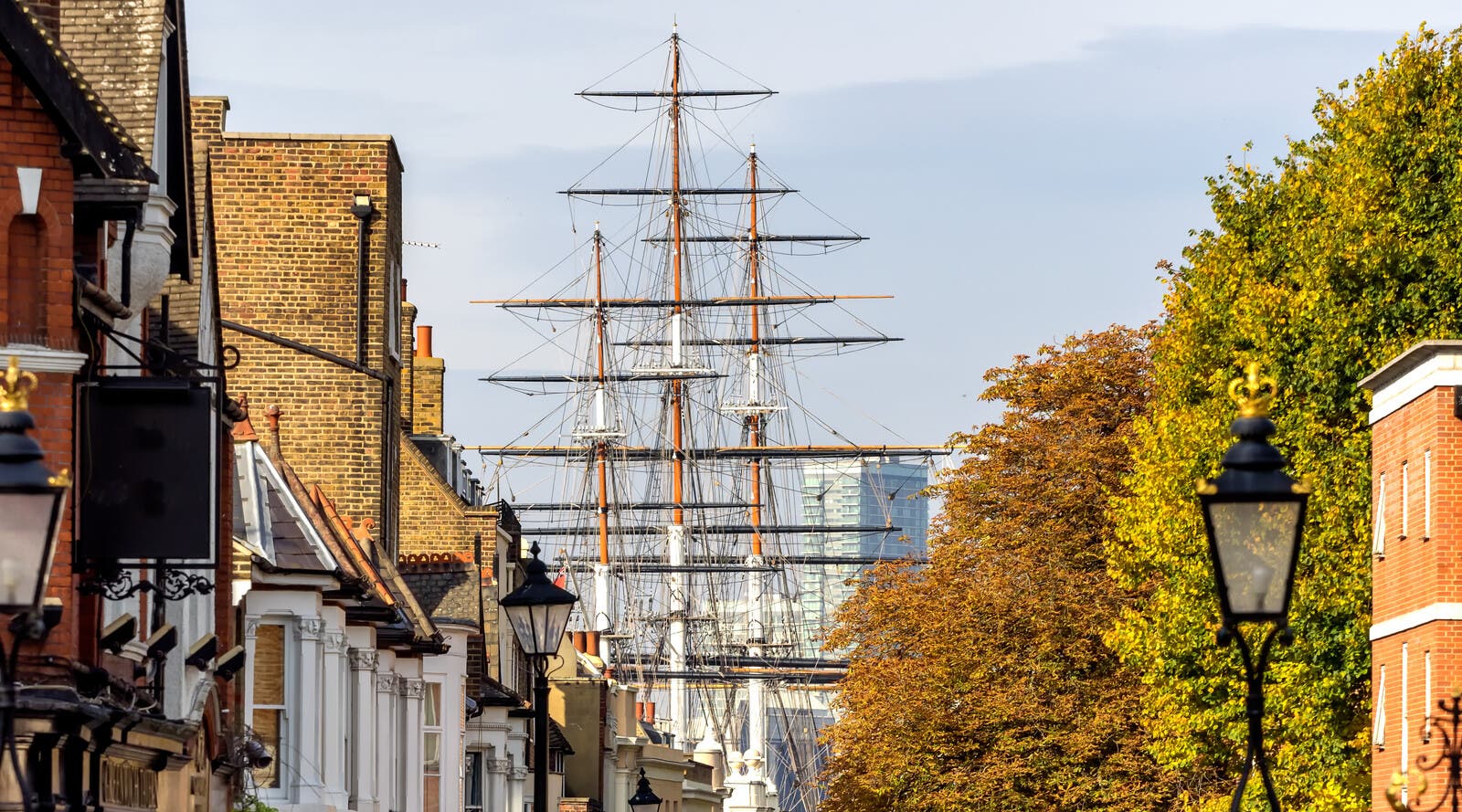 The Cutty Sark and Greenwich streets