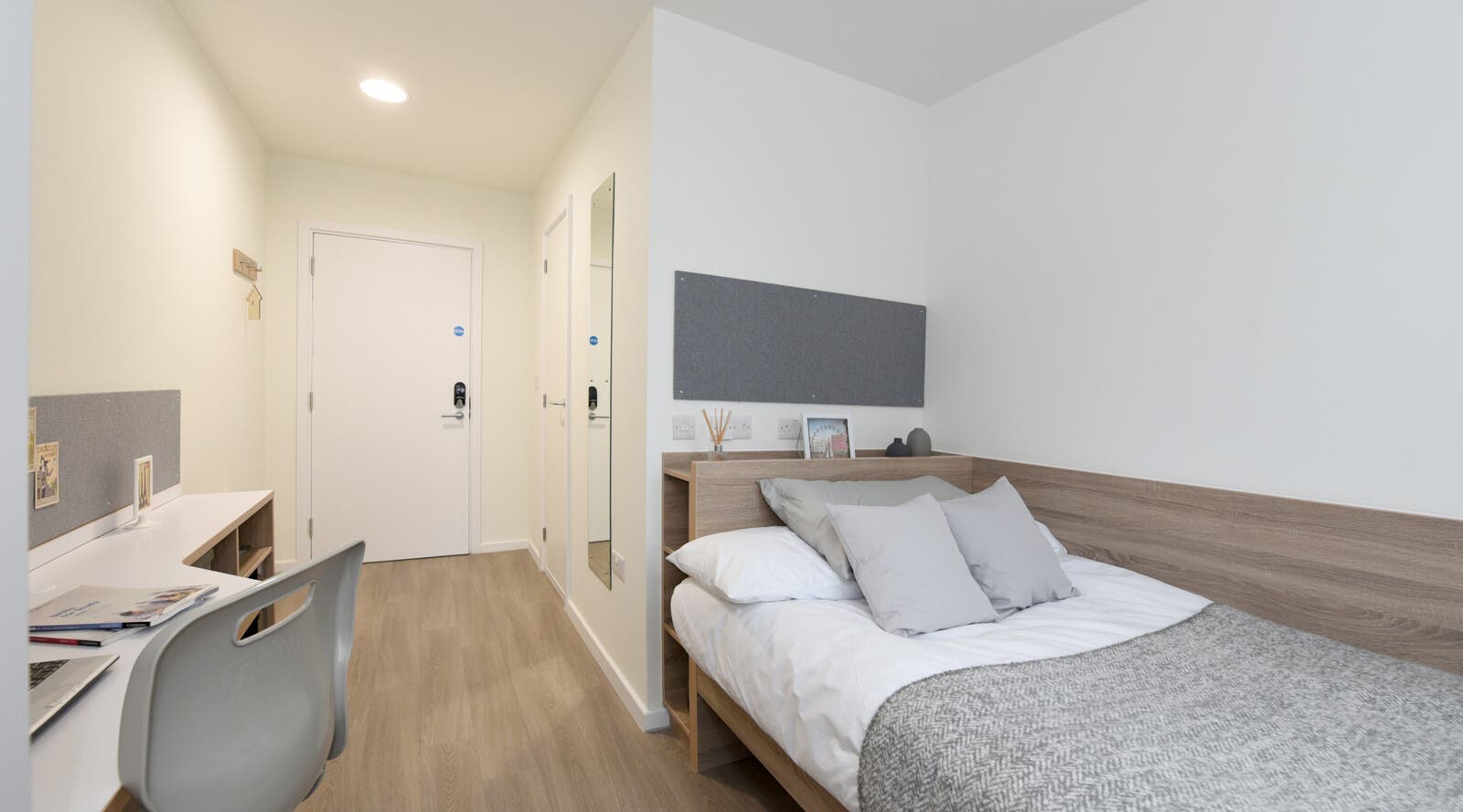 Strathclyde student accommodation bedroom at St. Mungo's