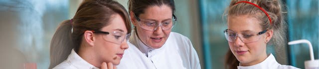 Science students in lab