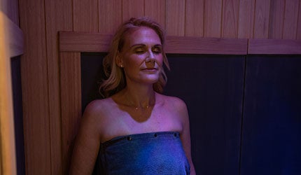 Candice Westphal in sauna