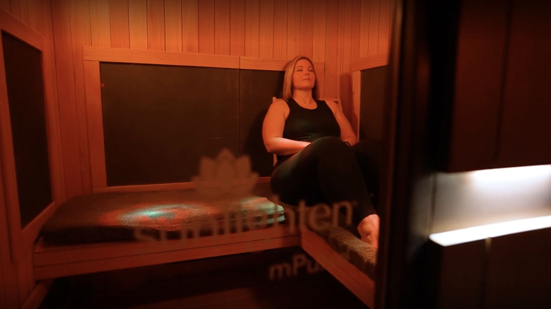 Amy Reineke in sauna