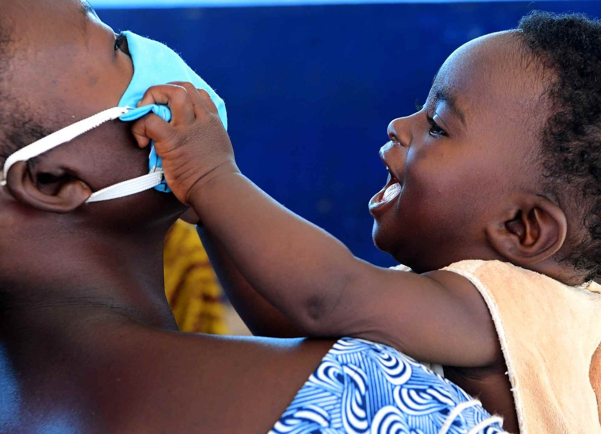 A mother and her baby at a health center of San Pedro, in the South West of Côte d’Ivoire.