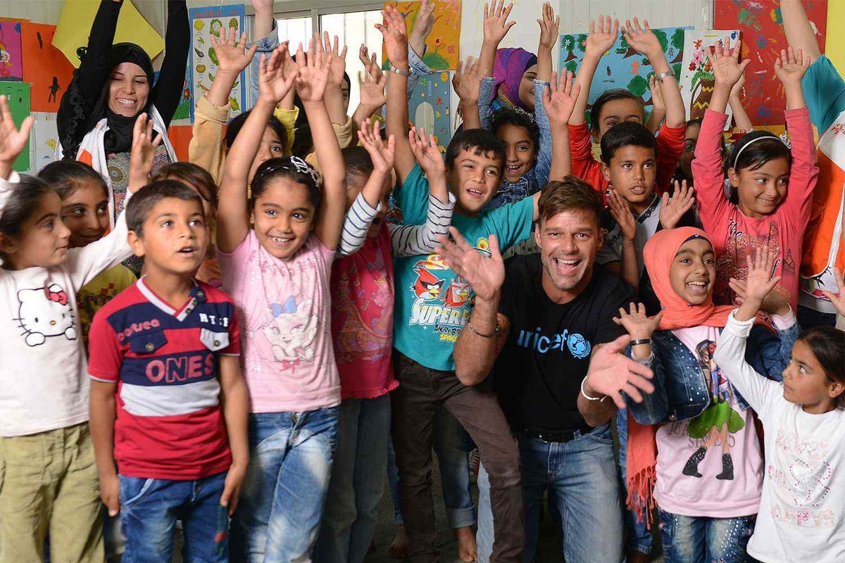 Ricky Martin meets with Syrian refugee children at safe space which UNICEF supports in Lebanon.