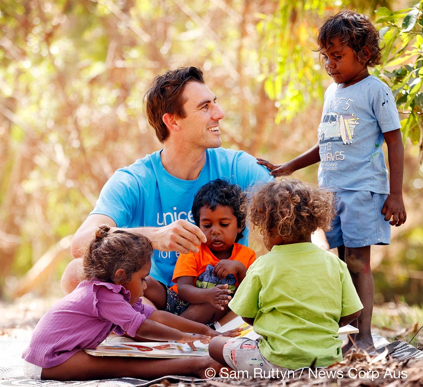 In 2023, Pat Cummins visited Indi Kindi, an early childhood education program in a remote Northern Territory community.  