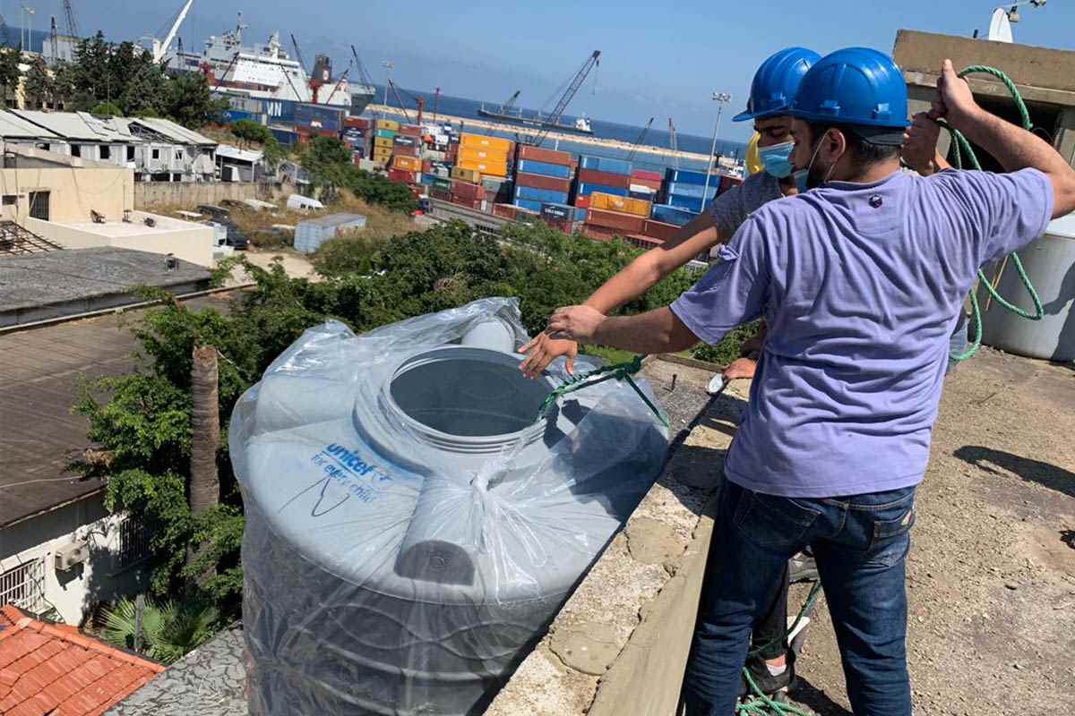 UNICEF and implementing partners install water tanks in houses affected by the devastating explosion, ensuring children and their families have access to safe drinking water