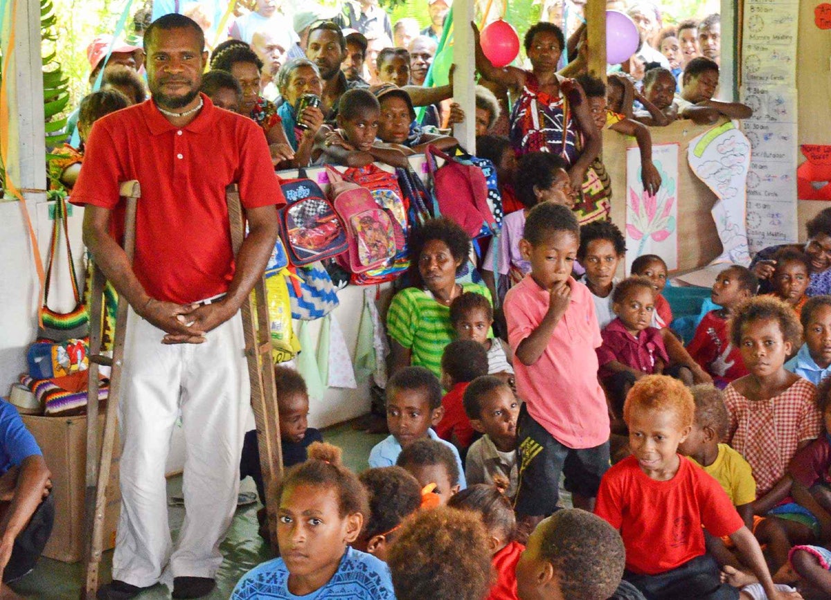 Ruben (far left) with his enthusiastic class, Hobu Learning Centre 