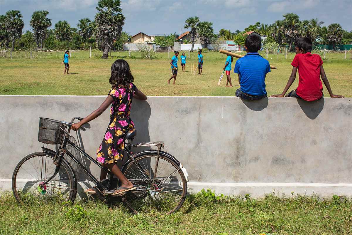 People watching the girls Sri Lanka cricket team