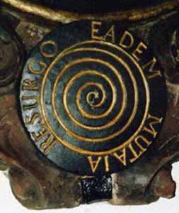 Detail of Jacob Bernoulli’s tombstone (fourth image), showing the spiral that is supposed to be a logarithmic spiral, but is mistakenly an Archimedean spiral (mathshistory.st-andews.ac.uk)