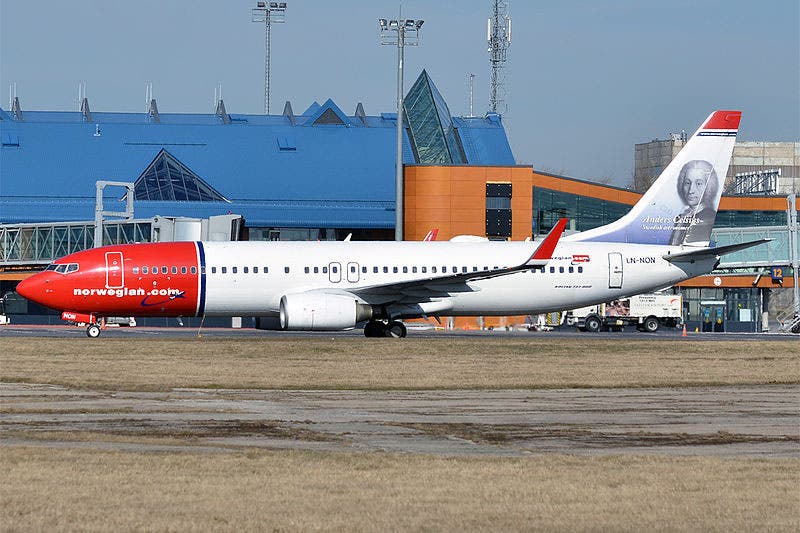 Anders Celsius on the tailfin of a Boeing 737 belonging to Norwegian Air Shuttle (Wikimedia commons)